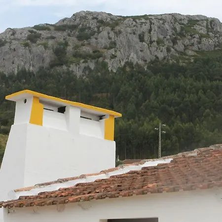 Country house Casa Do Avo In Montejunto Cadaval