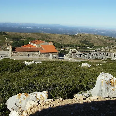 Casa Do Avo In Montejunto منزل ريفي