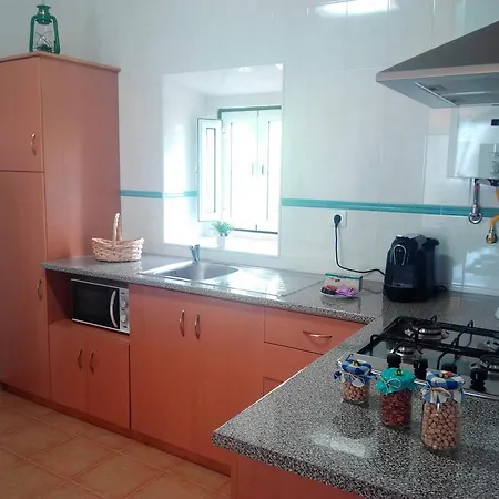 Country house Casa Do Avo In Montejunto Cadaval